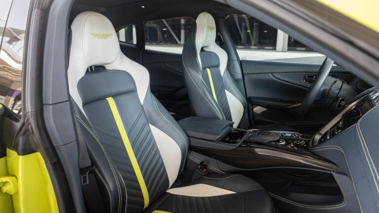 Aston Martin DBX 707 {Green}