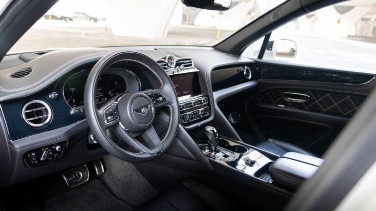 Bentley Bentayga Interior