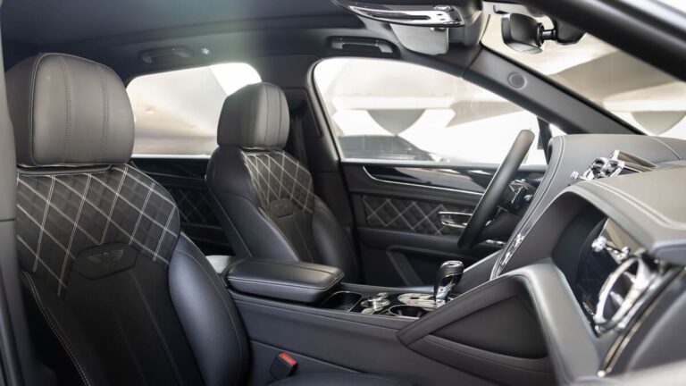 Bentley Bentayga Interior