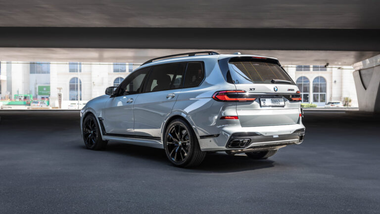 BMW X7 M60i