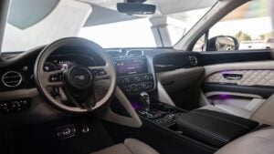 Bentley Bentayga {Nardo Gray}