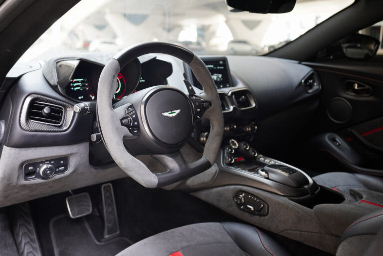 Aston Martin Vantage