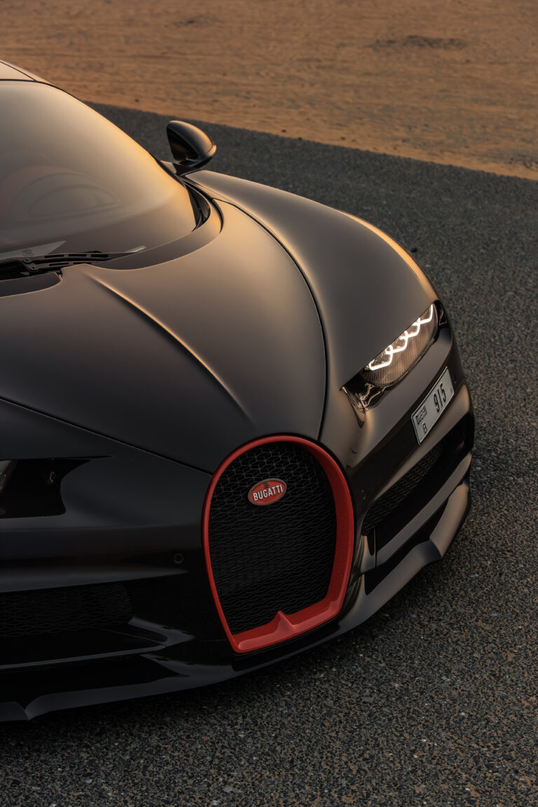 Buggati Chiron black