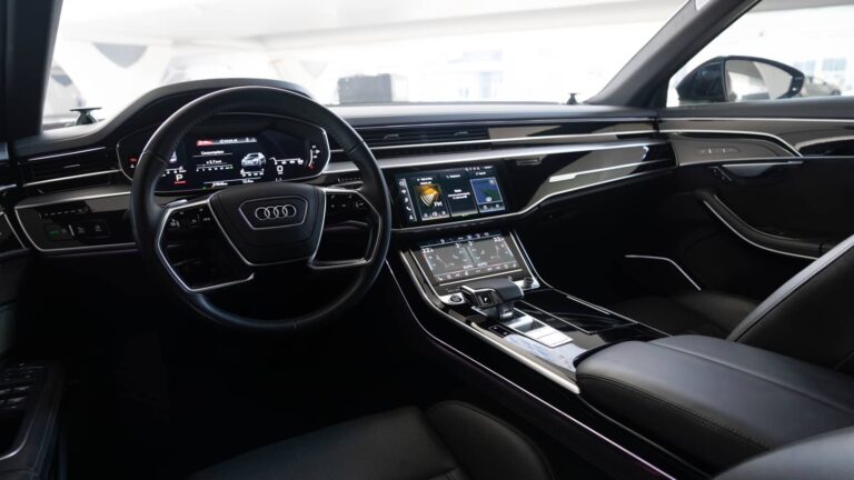 Audi A8 {Black}